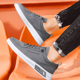 The Levaro Sneaker